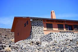 棚屋,山上的小屋,其余的房子