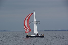 海,帆船