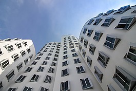 杜塞爾多夫,端口,架構