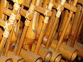 库隆,工具,音乐