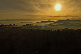 汝拉,高山,霧