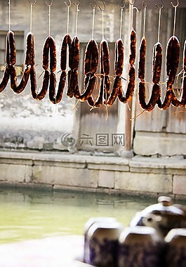 香腸,茶杯,水壺