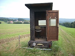 字段,舍費爾馬車,住房