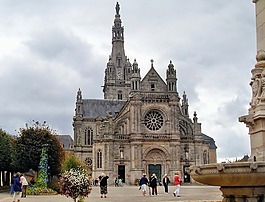 布列塔尼,宗教,圣安妮 d'auray