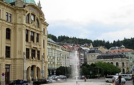 karlovy vary,房屋,噴泉