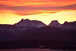 romsdalsalpene,moldefjorden,峽灣