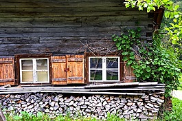 山上的小屋,窗口,木