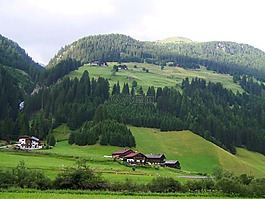 高山的村莊,阿爾卑斯山的風景,阿爾卑斯山
