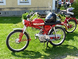 輕便摩托車,集會,春天