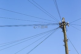 木材電線桿,老陶瓷絕緣體,老步的鐵桿