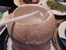 椰子,椰子果汁,將會(huì)打開一個(gè)椰子