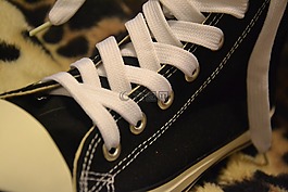 但,鞋類,lacie