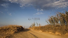 泥路,农村,尘土飞扬