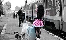 女孩,火車站,行李