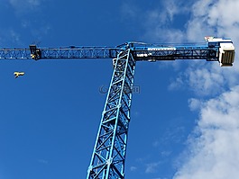 起重機(jī),負(fù)載起重機(jī),向天空
