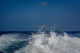 水,啟動(dòng)畫(huà)面,流