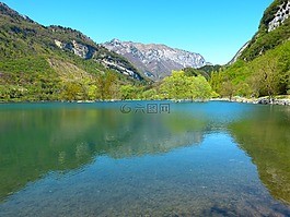日本國天皇湖,拉戈迪天王,意大利