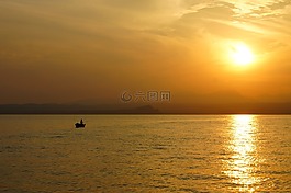 加爾達(dá),夕陽,釣魚者