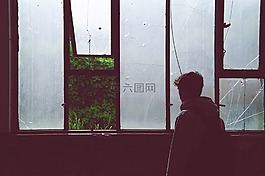 黑暗,建設(shè),年輕