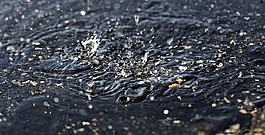 滴,啟動(dòng)畫面,水中爆炸