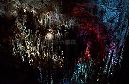 阿旺阿尔芒,石笋,洞穴