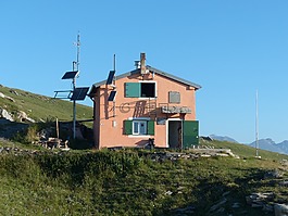 rifugio 圣雷莫,cima della 瓦萊塔,山上的小屋