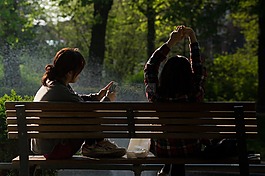 長(zhǎng)凳,公園長(zhǎng)椅,女孩