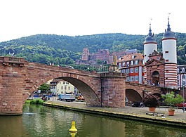 海得爾堡,橋,內(nèi)