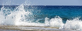 波,砸,海