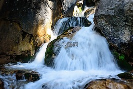 瀑布,激流,高山
