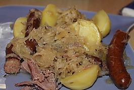 酸菜,香腸,馬鈴薯