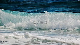 波,砸,海