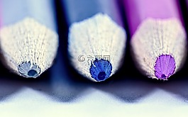 鋼筆,彩色的鉛筆,豐富多彩