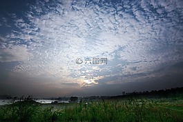 天空,云
