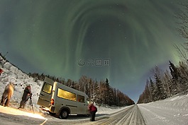 極光,貨車,夜
