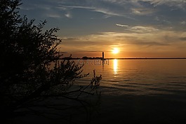 河,日落,燈籠