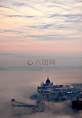 布達(dá)佩斯,黎明,霧