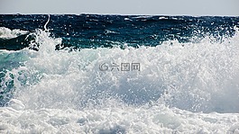 波,砸,海