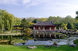 柏林,阳光明媚的秋天,marzahner花园水