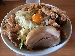 次郎,拉面,果汁无线和