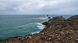 海,岩,灯塔