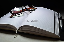 筆記本,眼鏡,鏡頭