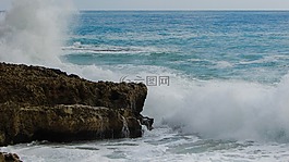 波,砸,海
