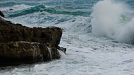 波,砸,海
