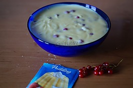 布丁,黑醋栗,美味