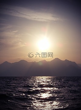 水,山,日落