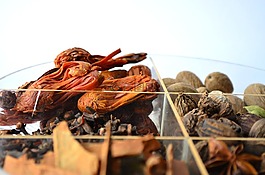 堅(jiān)果,日期,香料