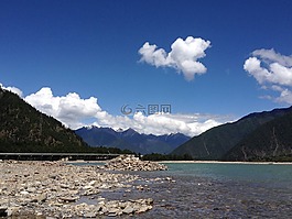 雪山、河,河邊,山