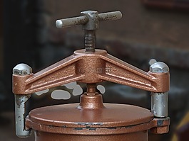 按,機,老