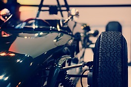 復(fù)古,釀酒,賽車